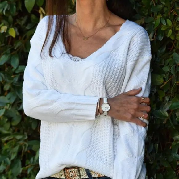 Pullover V Neck Cable Knit Sweater (size M) - Picture 1 of 10